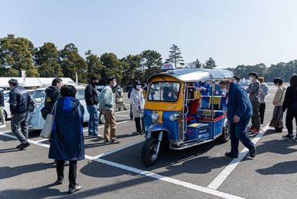 タイからきたのではありません。