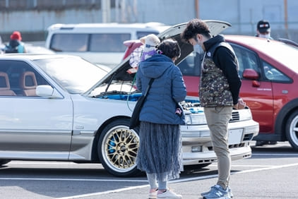 何を見てるのかな？