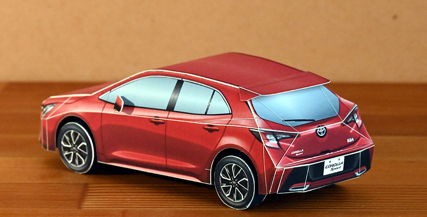 トヨタ カローラ スポーツ ペーパークラフト