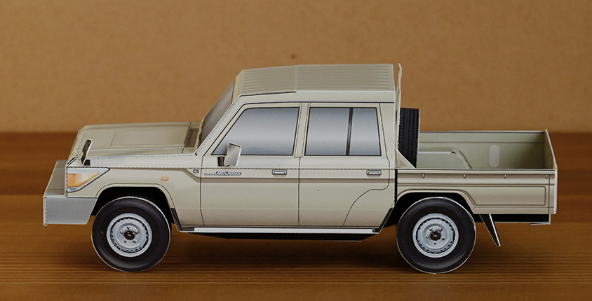 ランドクルーザー ペーパークラフト