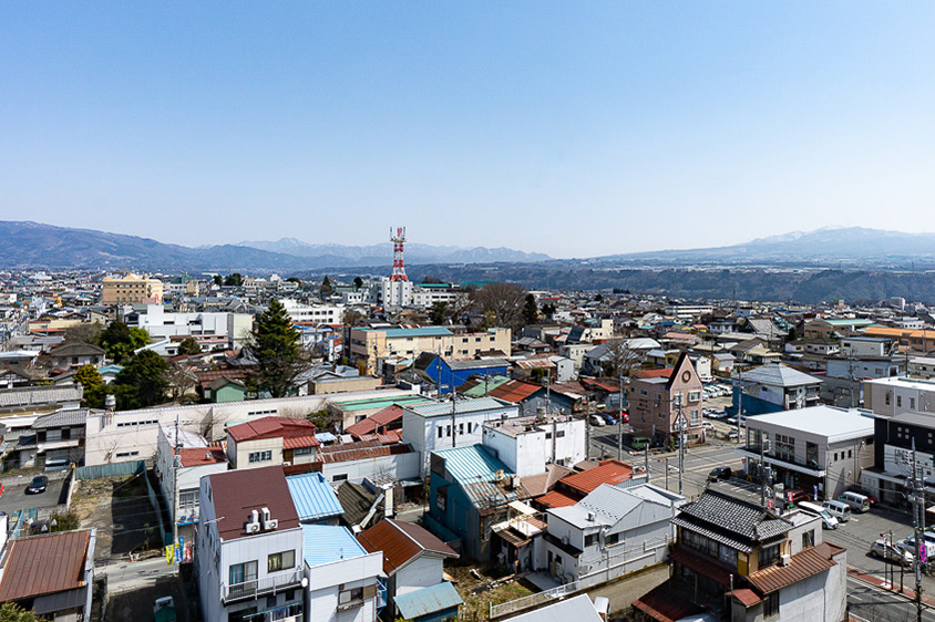 沼田市の市役所庁舎屋上からの景色