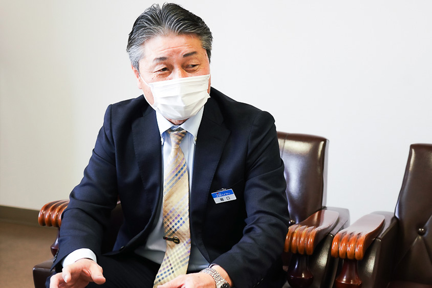 上信ハイヤーの代表取締役社長・堀口直行氏