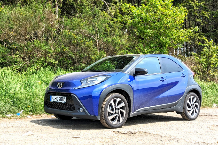 トヨタ・アイゴX