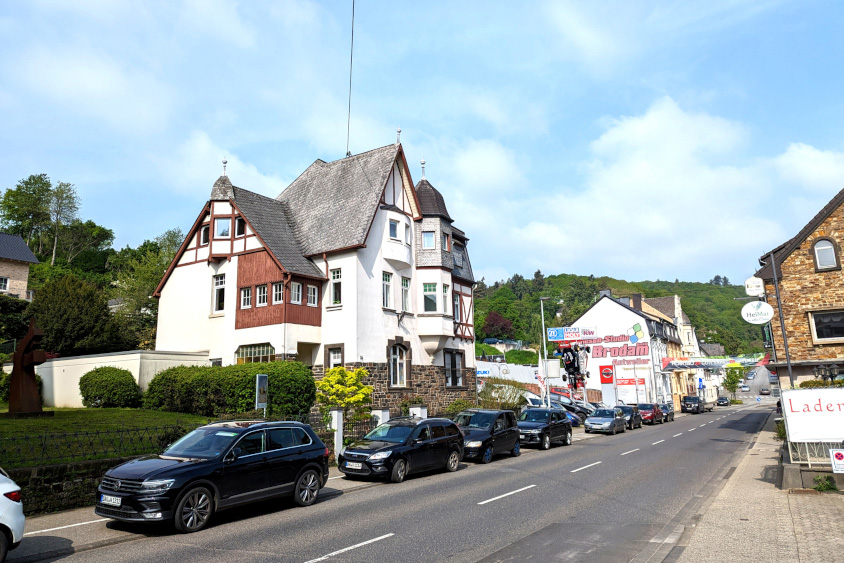 路肩駐車の多いドイツの街並み