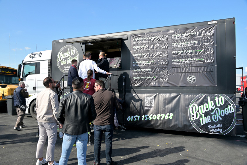 ニュルブルクリンクのトラックの出店