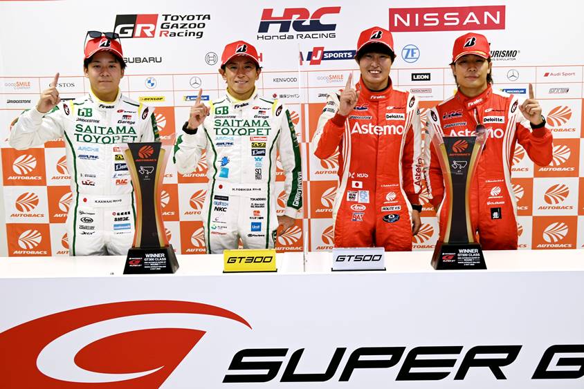 川合孝汰選手、吉田広樹選手、塚越広大選手、松下信治選手