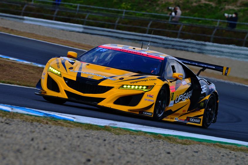 18号車　UPGARAGE NSX GT3(小林 崇志・太田 格之進)