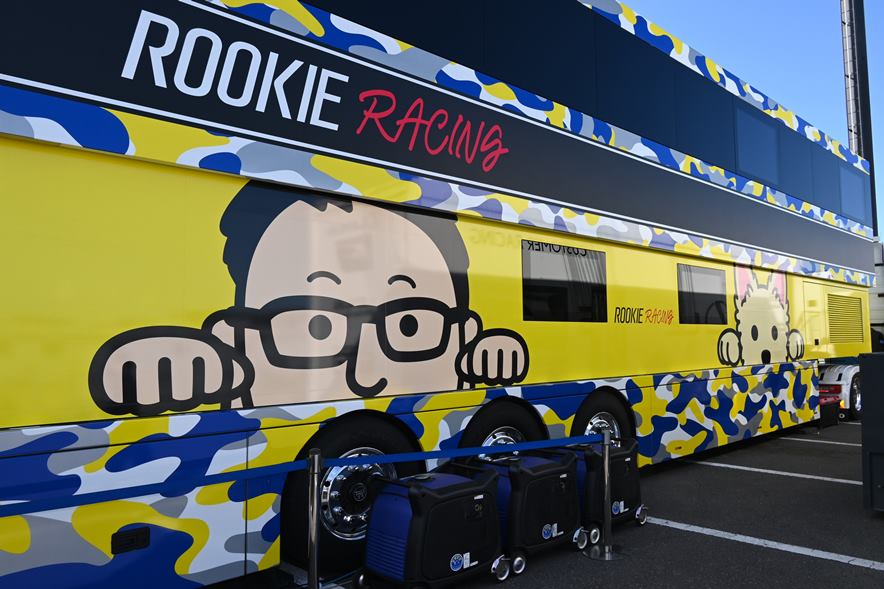 ROOKIE Racing トランスポーター