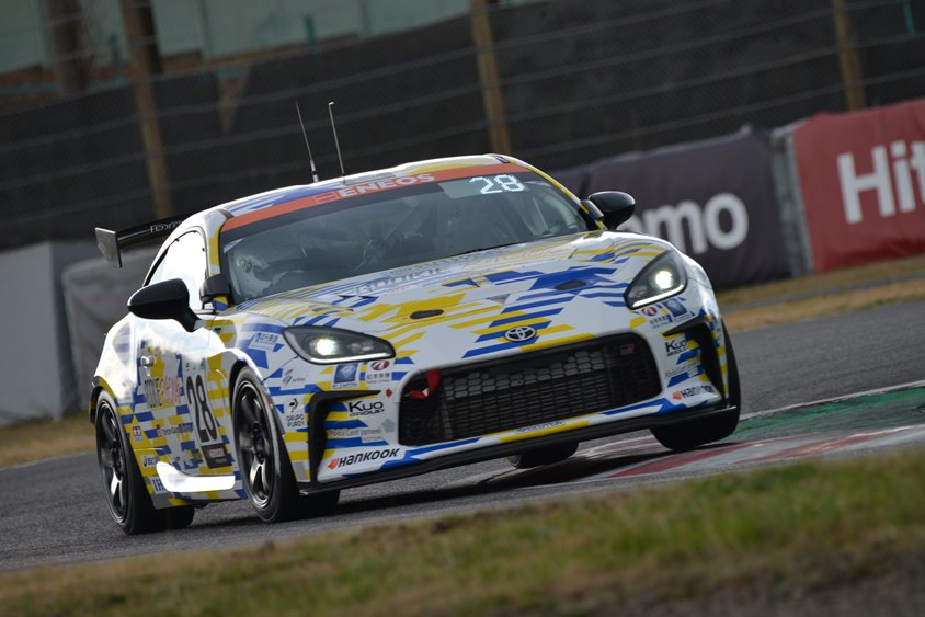 28号車　ORC ROOKIE GR86 CNF concept