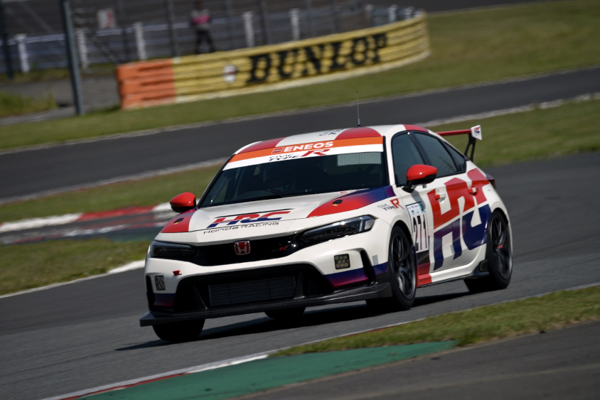 271号車CIVIC TYPE R CNF-R（スーパー耐久公式テスト）