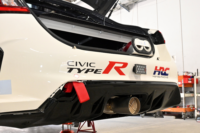 271号車CIVIC TYPE R CNF-Rのディフューザー（スーパー耐久公式テスト）