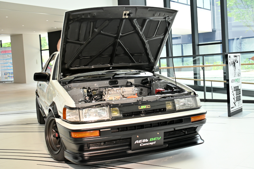 BEV化されたカローラレビン（AE86）
