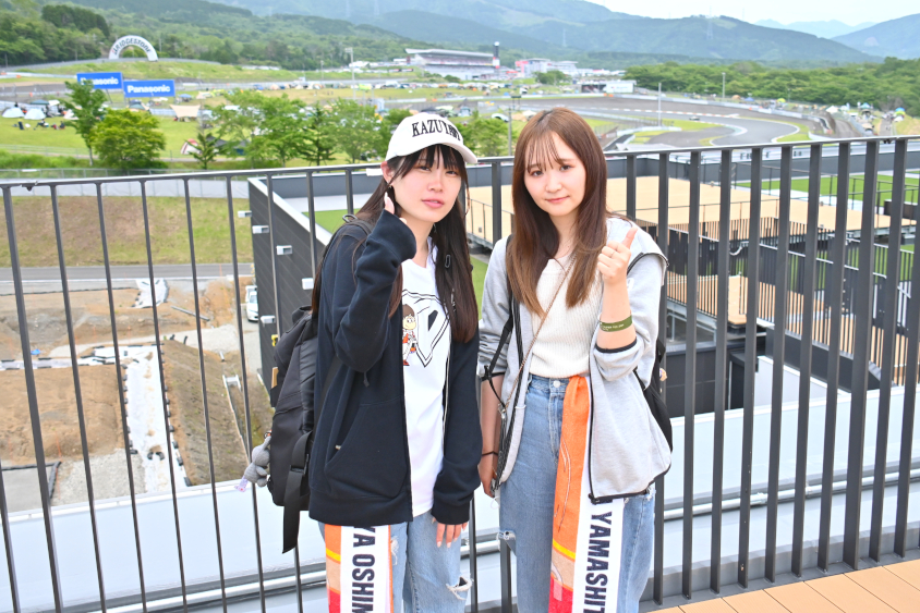 女性レースファン