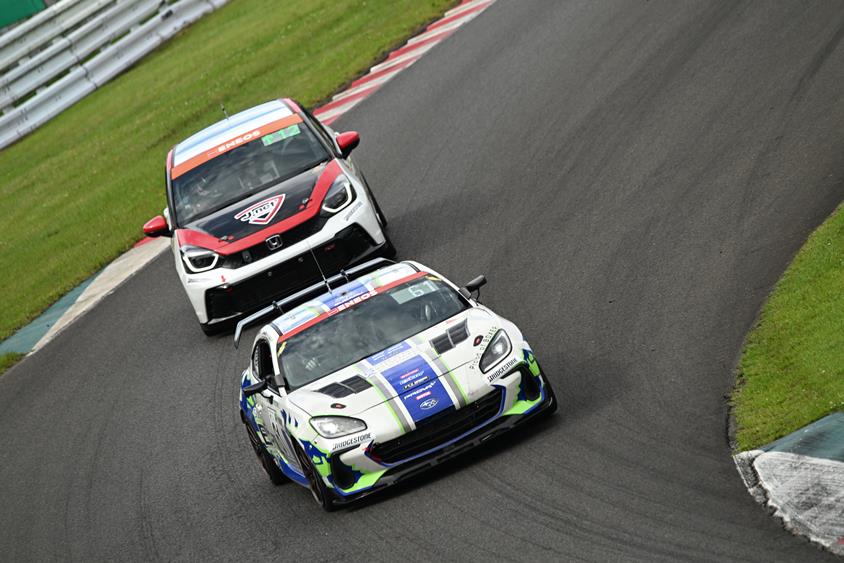 スーパ耐久第3戦SUGO ST-ＱクラスGr-2で1位 61号車Team SDA Engineering BRZ CNF Concept