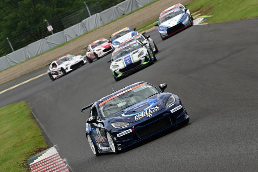 スーパ耐久第3戦SUGO ST-4クラス優勝 3号車ENDLESS GR86