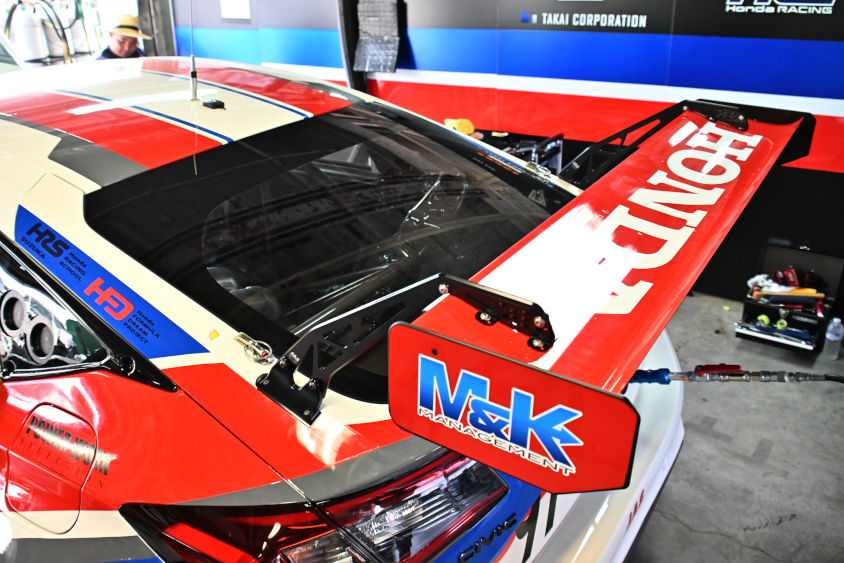 97号車 Racer HFDP CIVICのリヤウイング