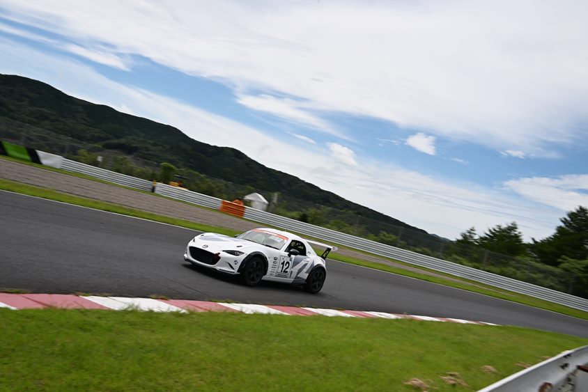 スーパ耐久第4戦　ST-Q 12号車　MAZDA SPIRIT RACING ROADSTER CNF concept