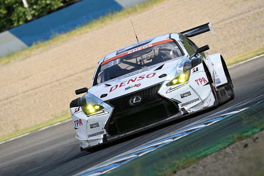 スーパー耐久もてぎ　総合1位：31号車、DENSO LEXUS RC F GT3、永井 宏明、小高 一斗、嵯峨 宏