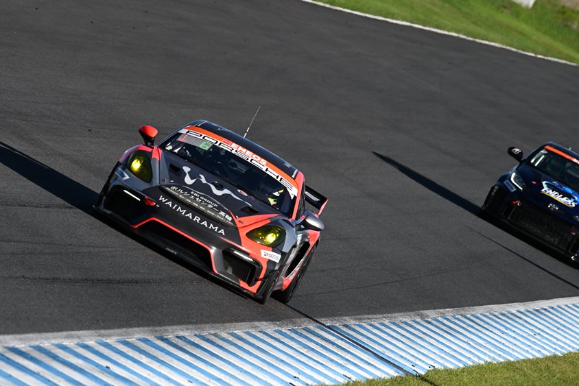スーパー耐久もてぎ　ST-X1位：22号車、Porsche EBI WAIMARAMA Cayman GT4 RS CS（北園 将太、千代 勝正、山野 直也）