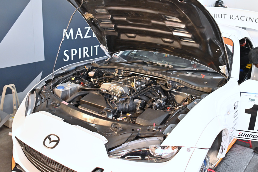 12号車 MAZDA SPIRIT RACING MAZDA3 Bio conceptのエンジンルーム