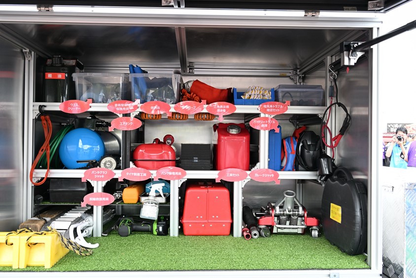 簡易給水素トラックにはJAFで通常要請時に必要なアイテムは搭載されている