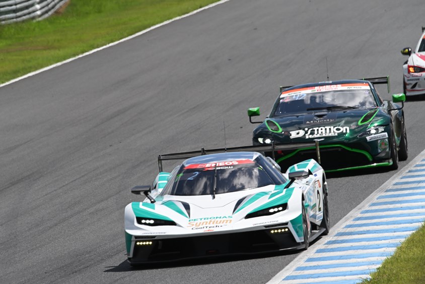 スーパー耐久第5戦 ST-1 優勝 2号車 シンティアム　アップル　KTM 