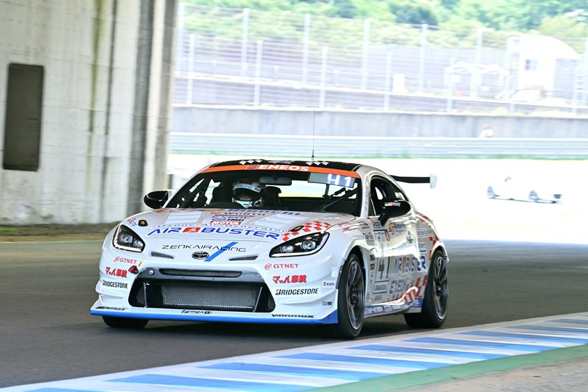 スーパー耐久第5戦 ST-4 優勝 41号車 エアバスター WINMAX GR86 EXEDY 