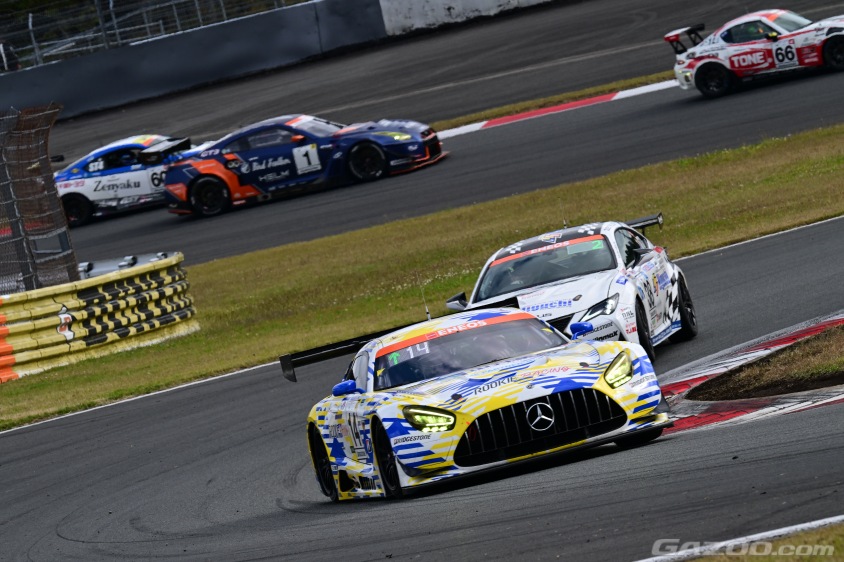 年間チャンピオン　ST-X：14号車 中升 ROOKIE AMG GT3