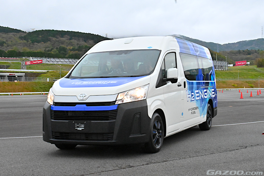 水素エンジンを搭載したハイエース