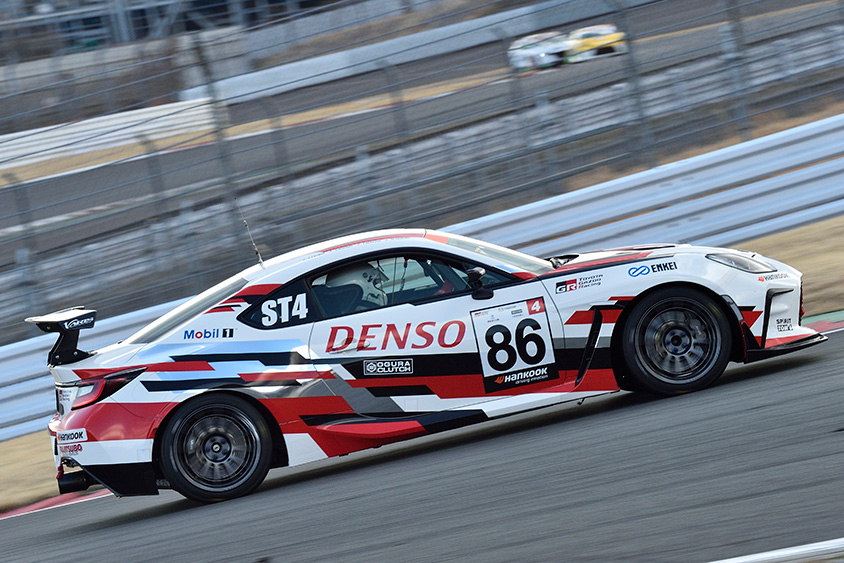 ST-4_NO.86_TOM'S SPIRIT GR86