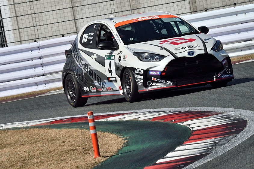 ST-5_NO.4_THE BRIDE FIT THE BRIDE YARIS