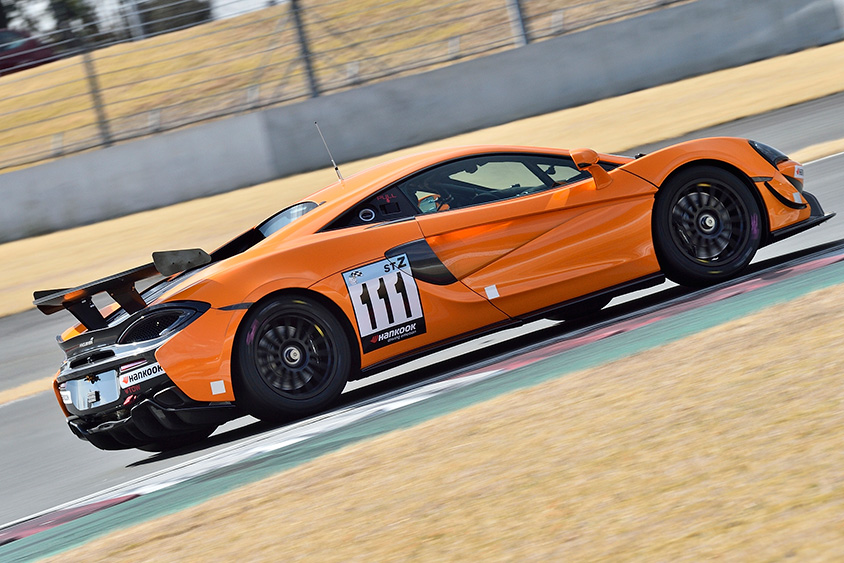 ST-Z_NO.111_BUZZ KR McLaren570S GT4
