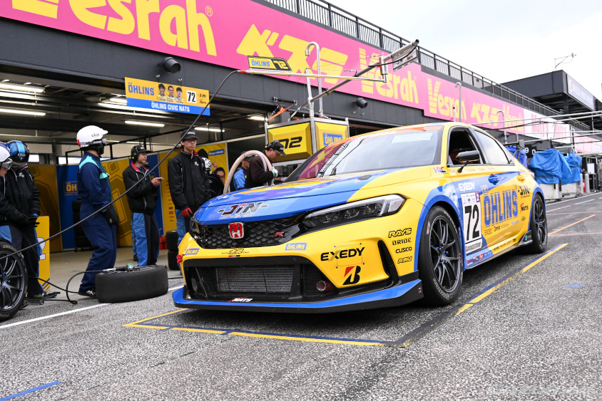 #72 日本自動車大学校　OHLINS CIVIC NATS