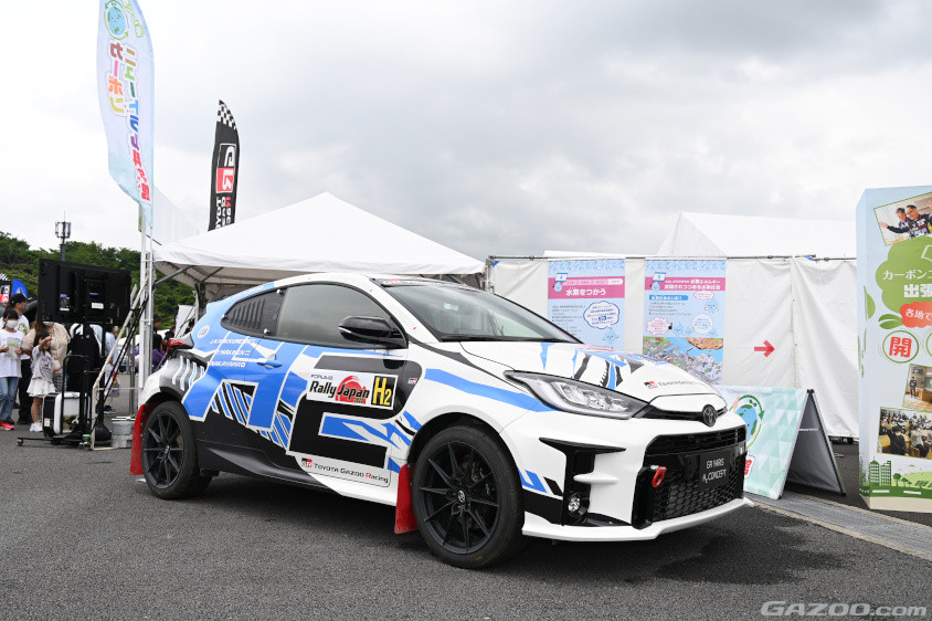 水素エンジン車GRヤリスH2