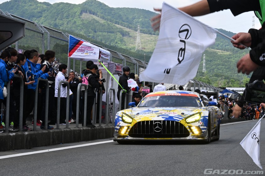 スーパー耐久24時間富士　1号車ST-X / 中升 ROOKIE AMG GT3