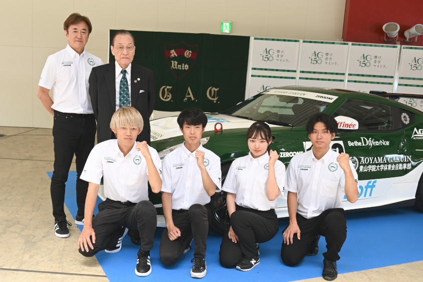 青山学院大学体育会自動車部の学生たち