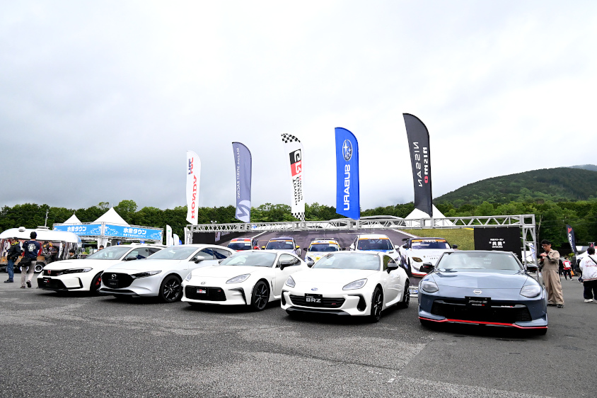 「共挑」を掲げスーパー耐久のST-Qクラスに参戦するホンダ、マツダ、トヨタ、スバル、日産の開発車両のベース車両