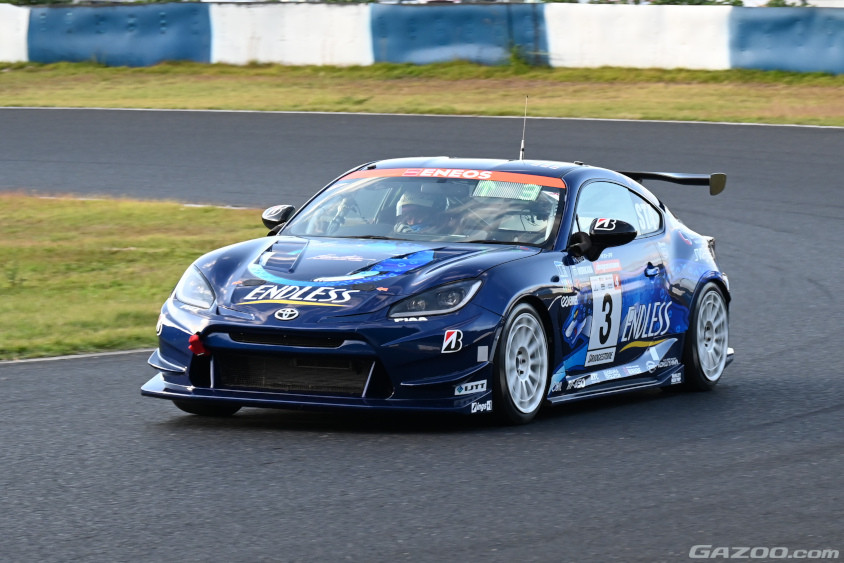 ST-4クラス 3号車 ENDLESS GR86