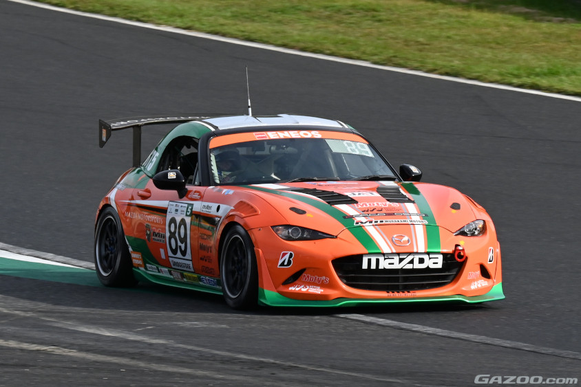 ST-5クラス 88号車 村上モータースMAZDAロードスター