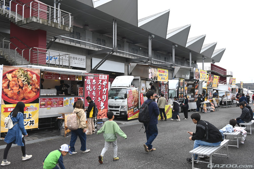 フジニックフェスティバルの出展ブース