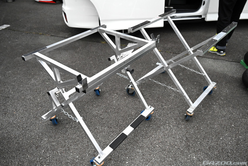 GR KARTを一人で載せられるように設計された台車