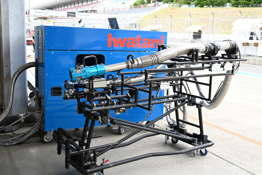 液体水素を充填するステーション