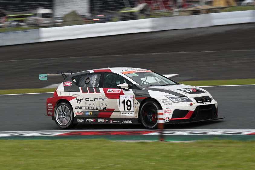 ST-TCR 19号車 BRP★NUTEC 制動屋 CUPRA TCR