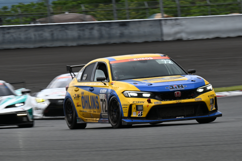 ST-2 72号車 OHLINS CIVIC NATS