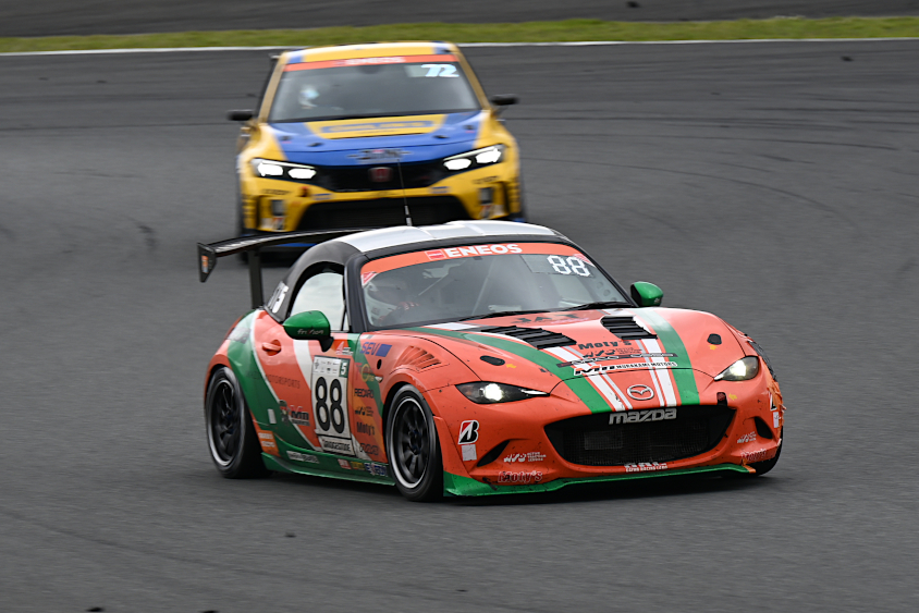 ST-5R 88号車 村上モータースMAZDAロードスター