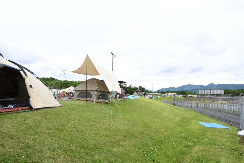 金曜日のダンロップコーナーの立ち上がりから13コーナー