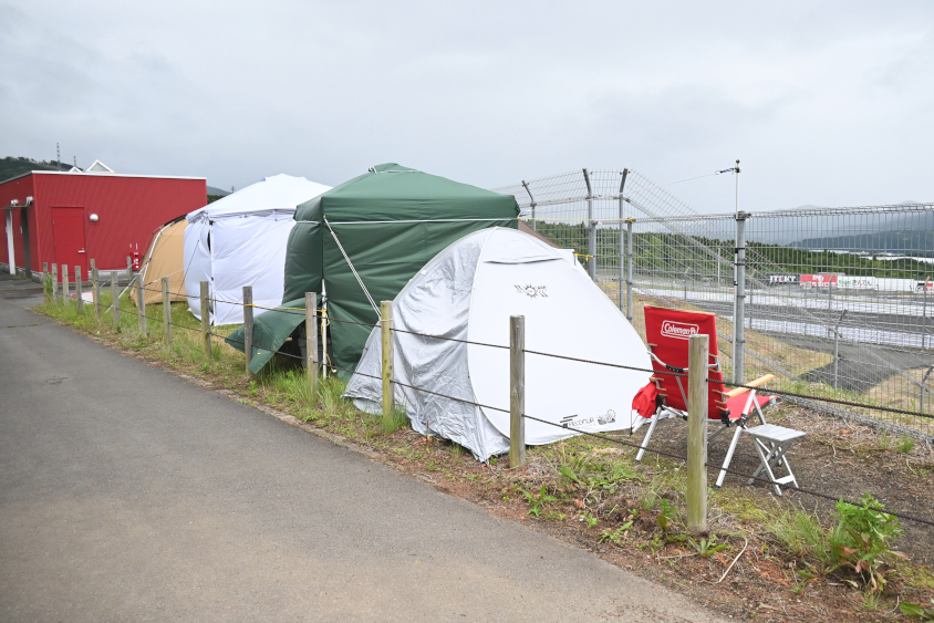 ③ストレート外側の外周路沿い