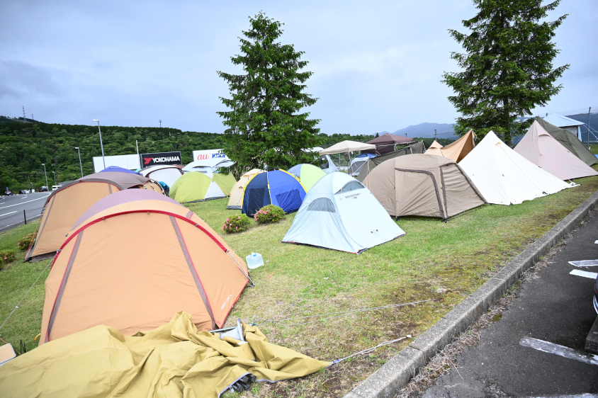 ④第1コーナー駐車場の先のTGRコーナー付近