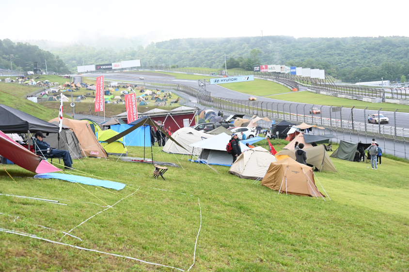 ⑫コカ・コーラコナー付近