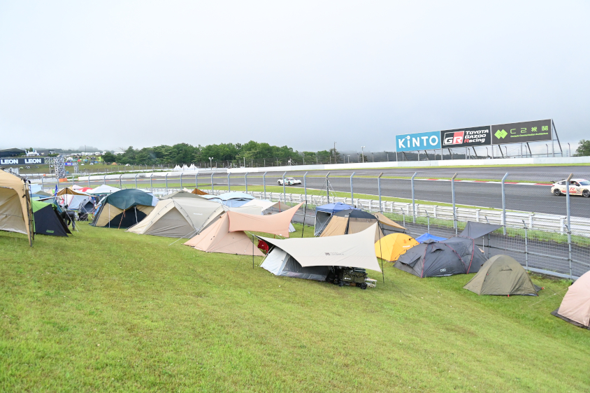 ㉓300Rの真ん中あたりからアドバンコーナー方面